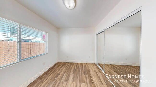 Building Photo - 2691 Thorpe Ave