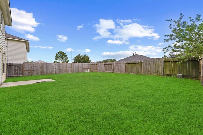 Building Photo - 1430 Suffield Ct