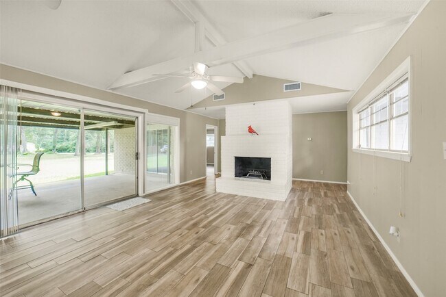Building Photo - 23807 Red Oak Dr