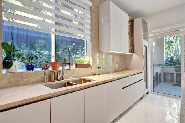 Building Photo - 20824 NE 37th Ave