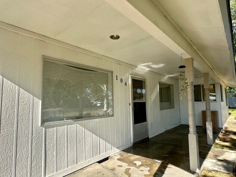 Building Photo - 106 E Washington St