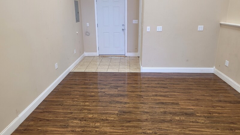 Building Photo - 172 S Maple St