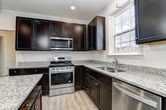 Building Photo - 9307 Drumman Dr
