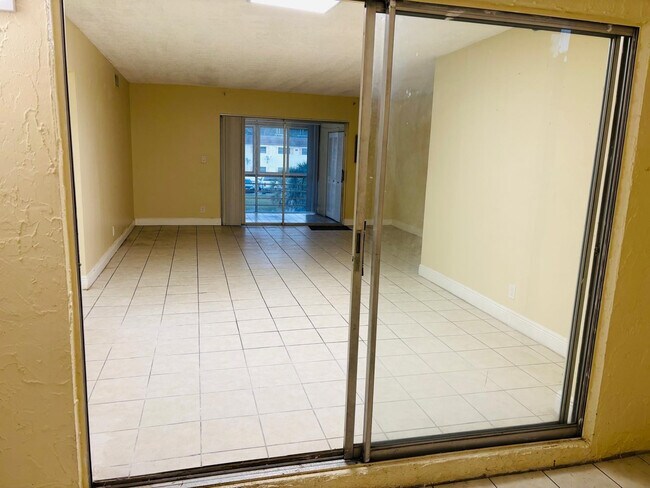 Building Photo - 4240 NW 21st St