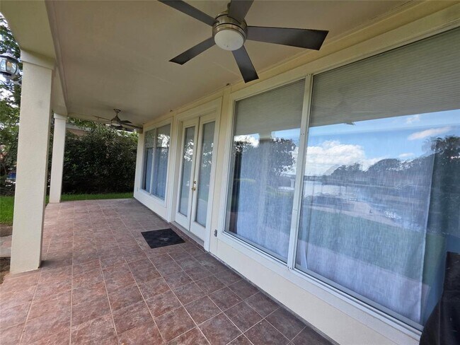 Building Photo - 9260 Deepwater Dr