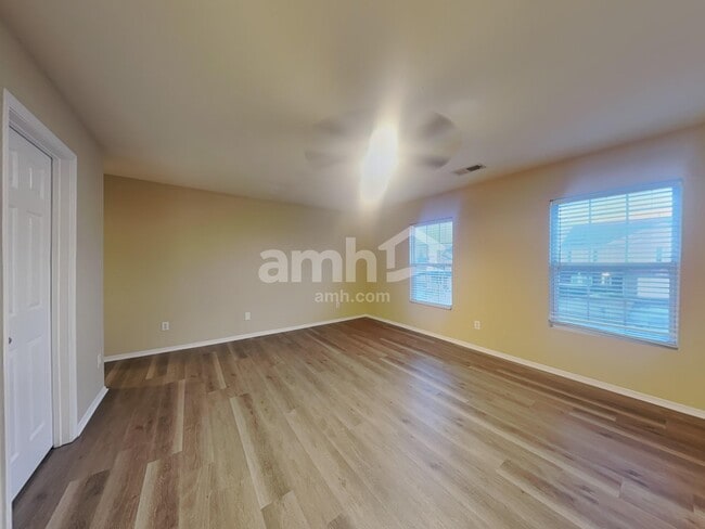 Building Photo - 1717 Cabarrus Crossing Dr