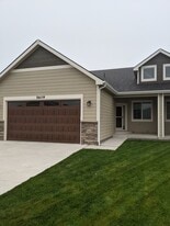 Building Photo - 5609 Franklin Dr