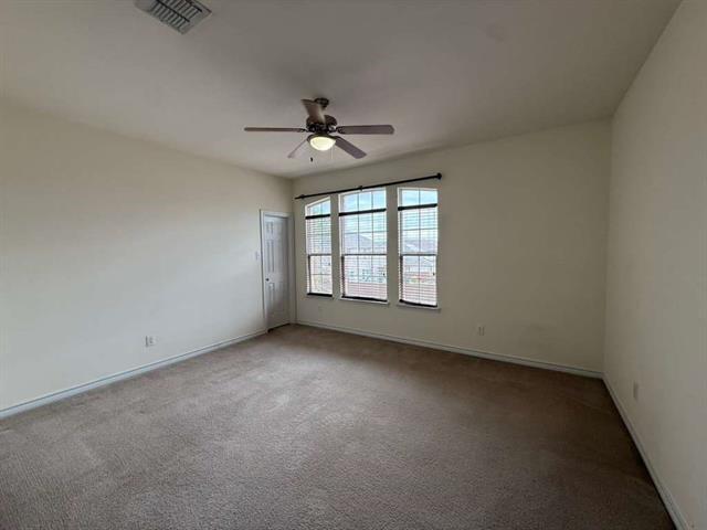 Building Photo - 305 Moonlight Dr