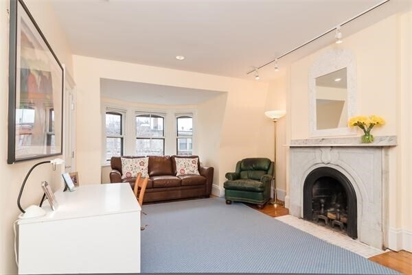 Building Photo - 33 Upton St