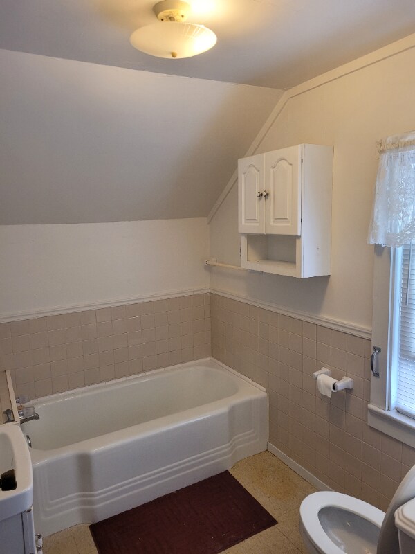 Building Photo - 1495 malisa Rd