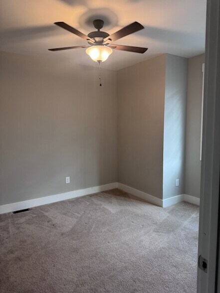 Building Photo - 126 Storytown Vlg