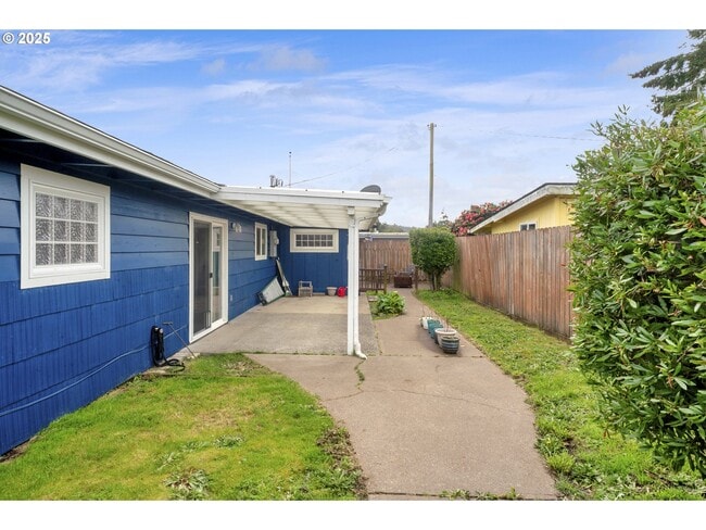 Building Photo - 679 Kingwood St