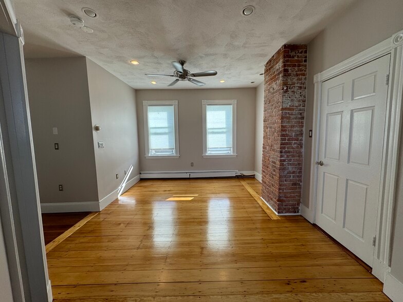 Building Photo - 187 F St