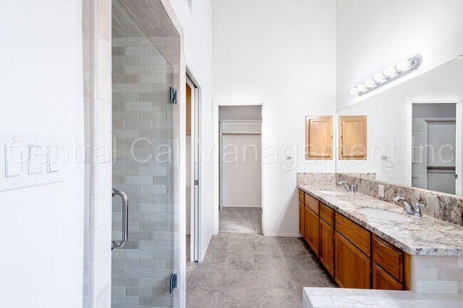 Building Photo - 3 Bedroom + Office, 2 Bath Home with Solar...