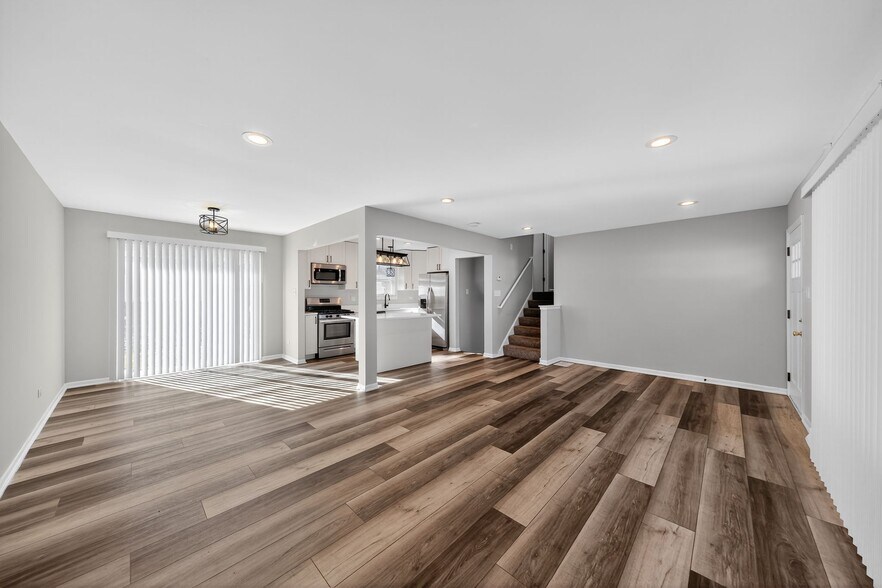 Building Photo - 6113 Spring Ln