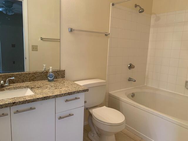 Building Photo - 4791 Via Palm Lakes Via