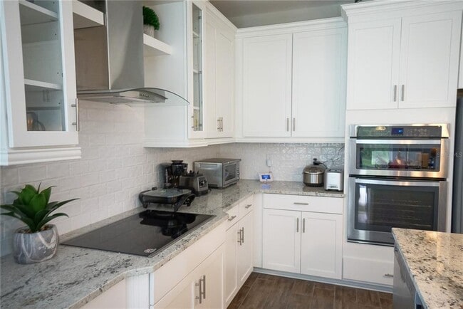 Building Photo - 16370 Hyde Manor Dr