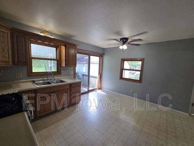 Building Photo - 7206 La Porte Rd