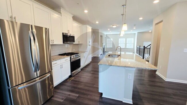 Building Photo - 209 Commons Ave