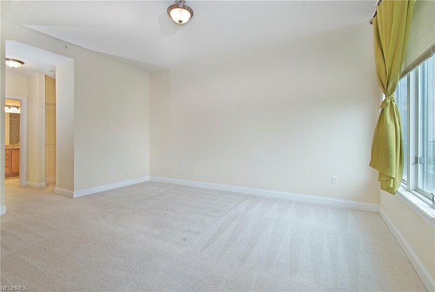 Building Photo - 16800 Van Aken Blvd