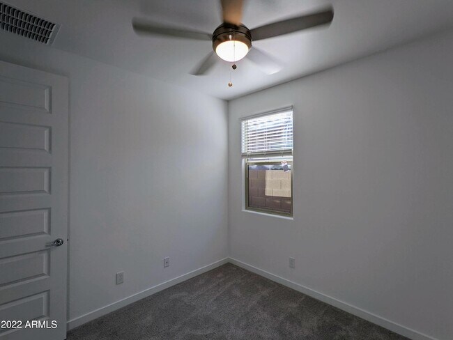 Building Photo - 16846 W Las Palmaritas Dr