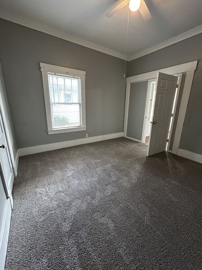 Building Photo - This One is a Stunner!  5br/3ba A MUST-SEE! - $1600/Mo!  Now Offering Short-Term Leasing!