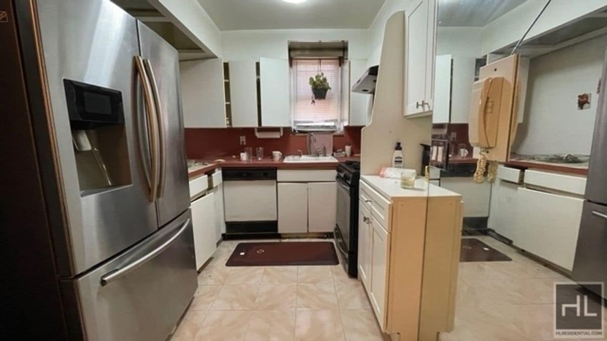 Building Photo - BRIGHT AND  LARGE 2  BEDROOMS RUGBY ROAD/P...
