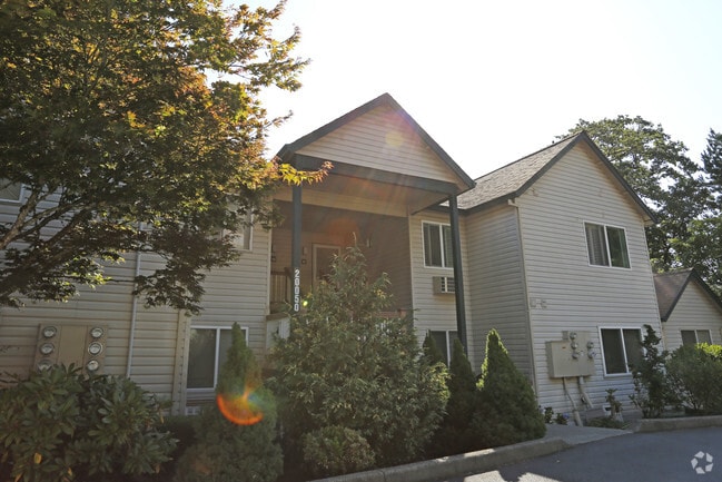 Building Photo - Linwood Heights