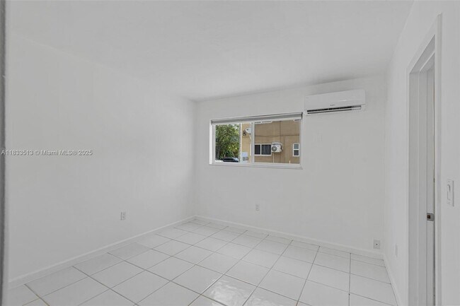 Building Photo - 6330 SW 79th St