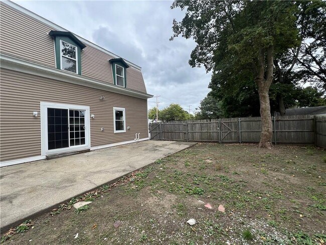 Building Photo - 9 Turner Ave