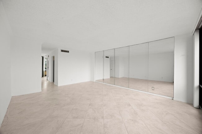 Building Photo - 1401 S Federal Hwy