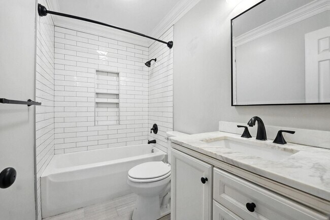 Building Photo - 11109 Ravine Dr