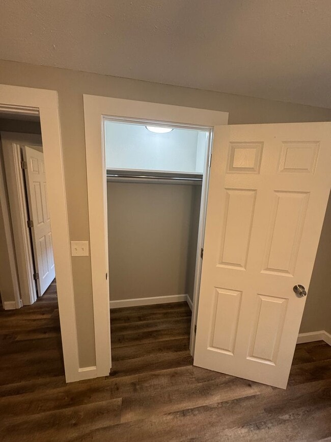 Building Photo - Complete Remodel - Beautiful 4 Bedroom Hou...