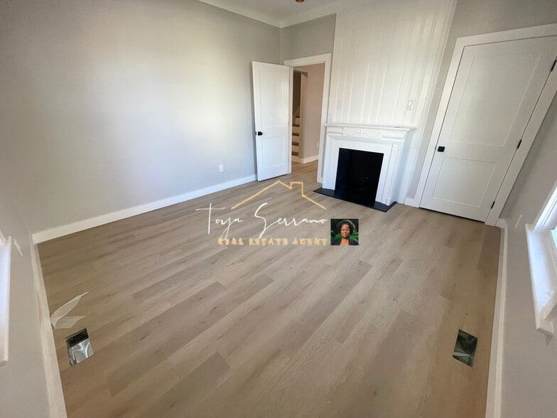 Building Photo - 19 Gordon St