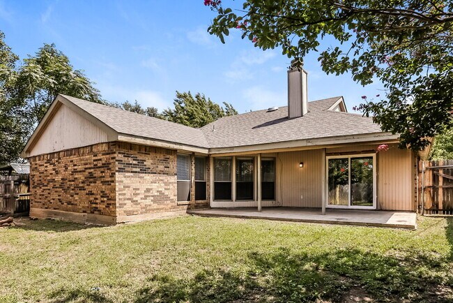 Building Photo - 6328 Canyon Cir