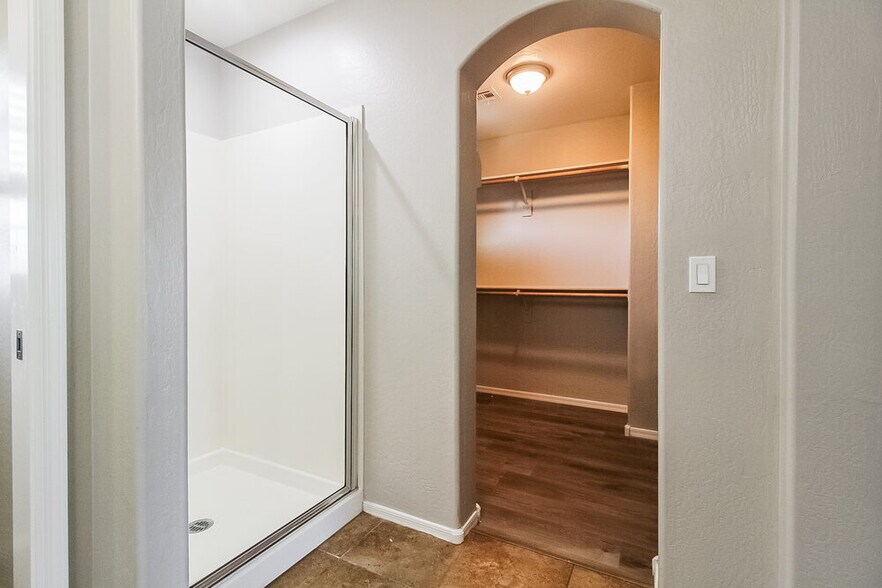 Building Photo - 10317 W Monterosa Ave