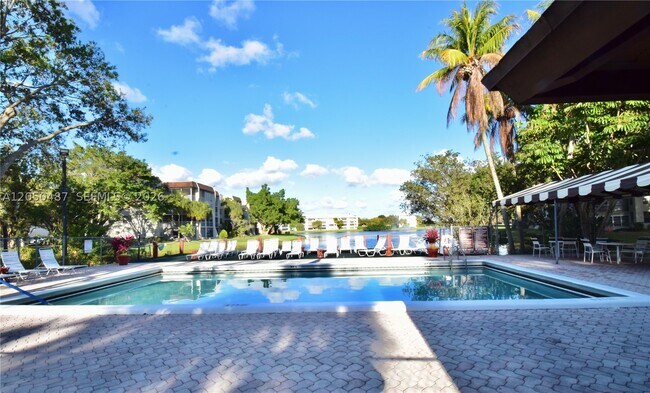 Building Photo - 9311 Orange Grove Dr