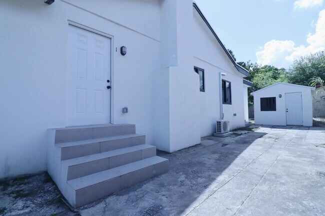Building Photo - 6825 NW 5th Ct