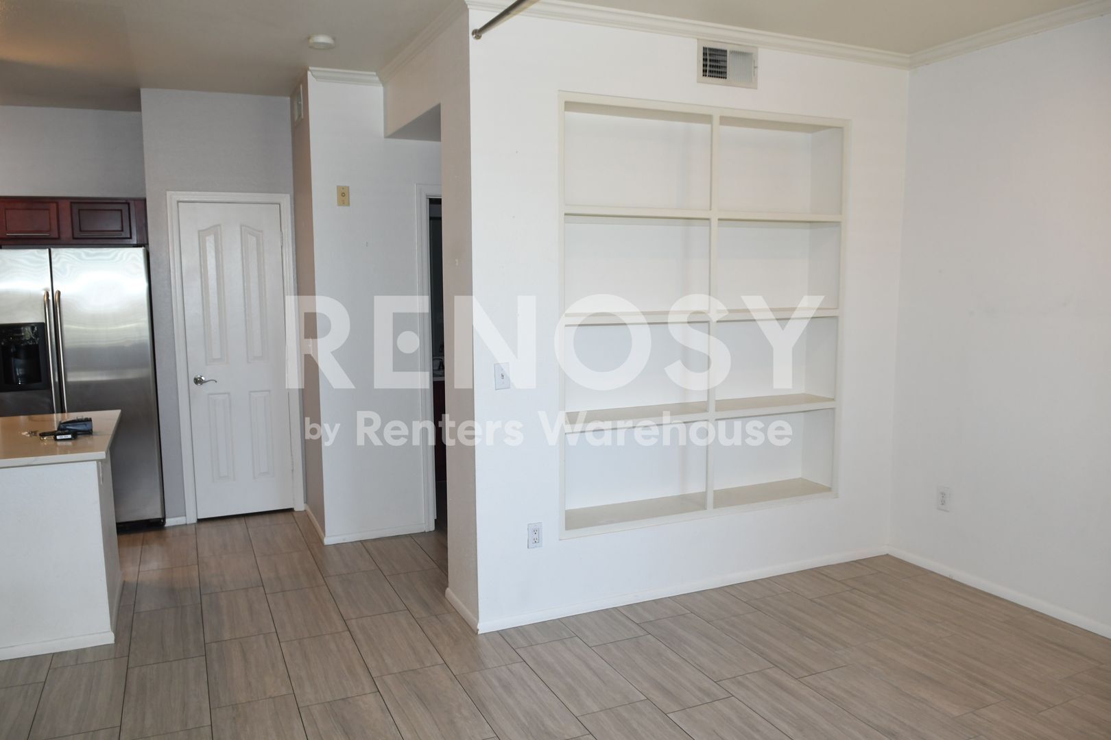 Building Photo - 16013 S Desert Foothills Pkwy