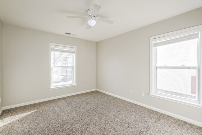 Building Photo - 3073 Greymont Cloister