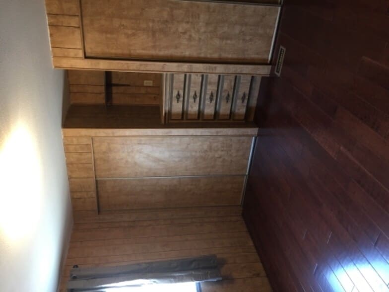 Building Photo - 1234 Swan Dr