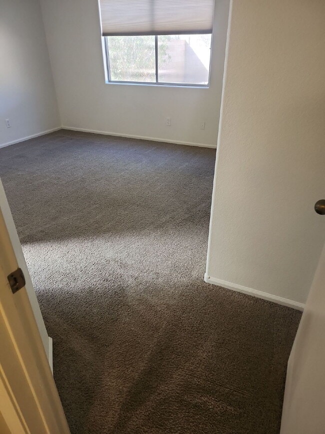 Building Photo - "Charming 3-Bedroom Oasis with 2 Baths in ...