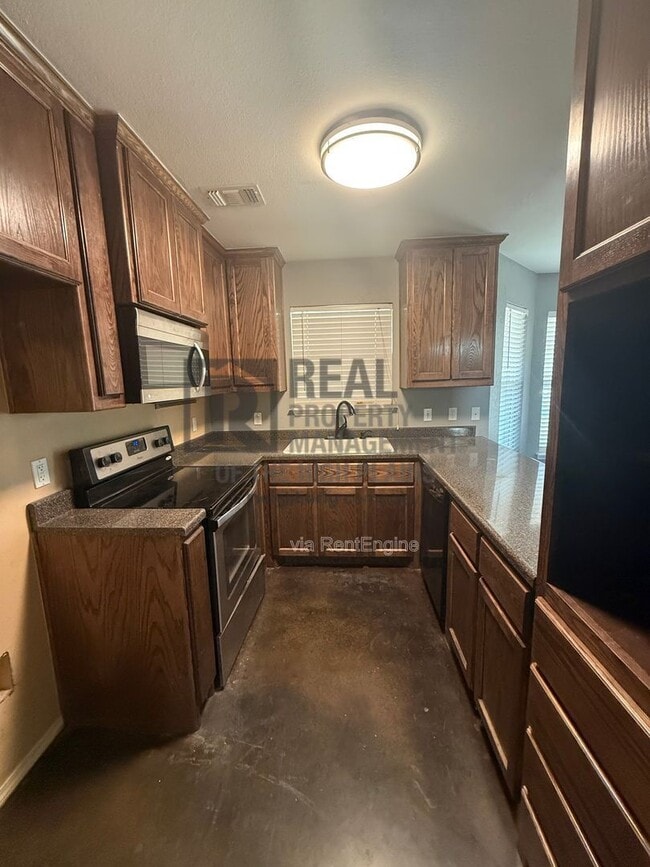 Building Photo - 4505 Pine St