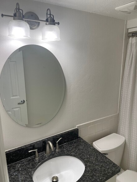 Building Photo - 1250 S Denning Dr