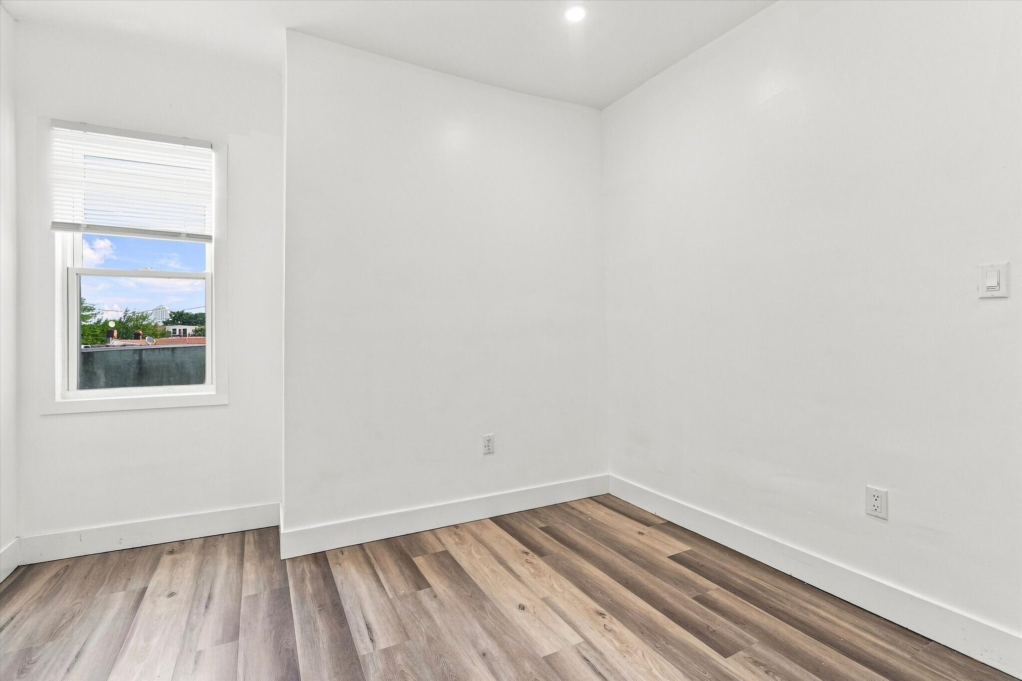 Building Photo - 1119 N 41st St