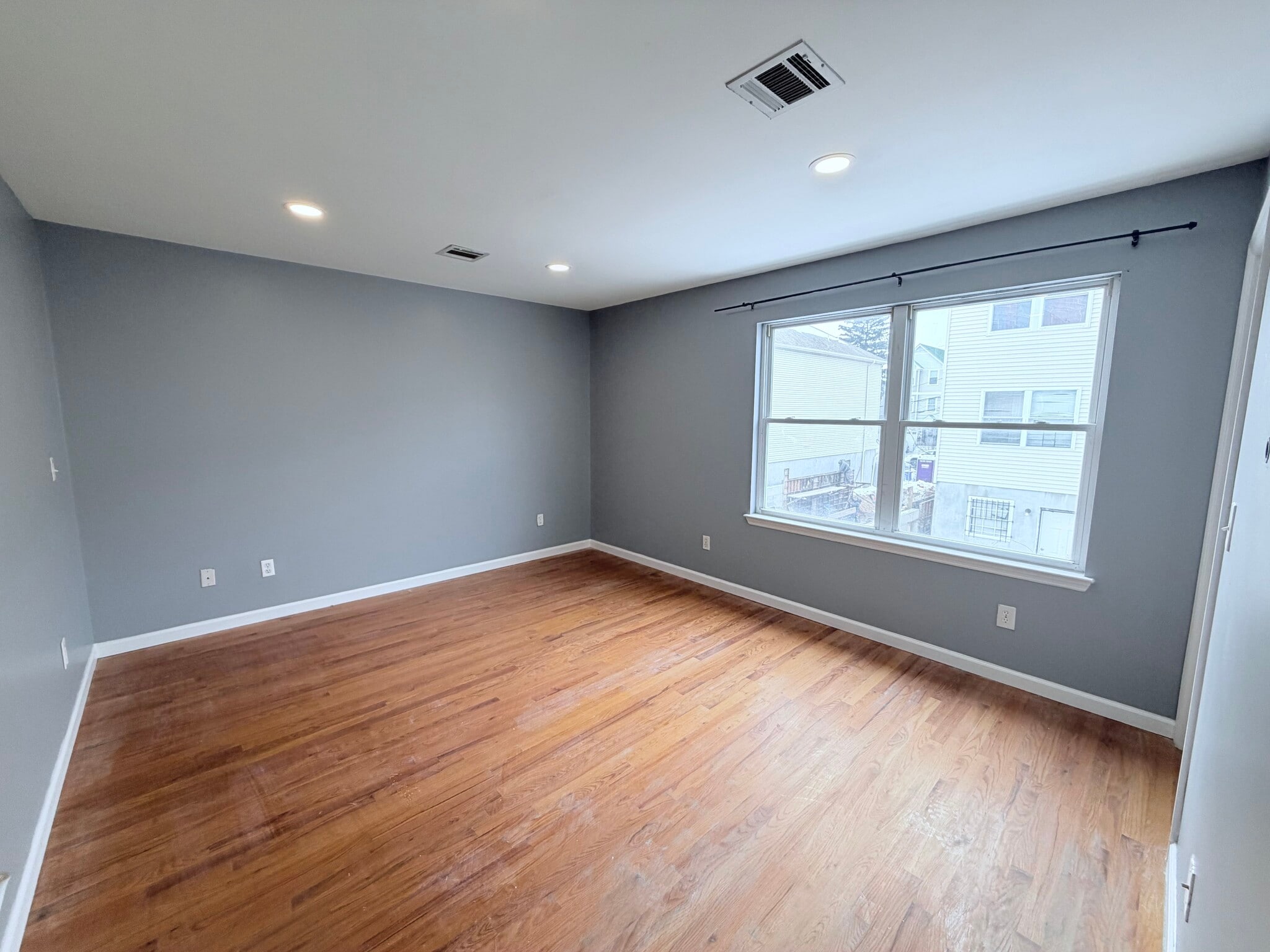 Building Photo - 181 Camden St