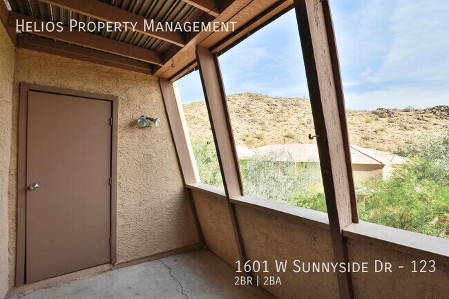 Building Photo - 1601 W Sunnyside Dr