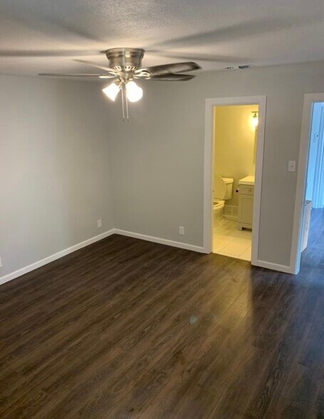 Building Photo - 7645 Orland Park