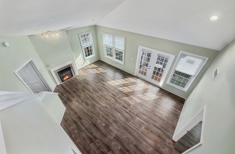 Building Photo - 3015 Nicosh Cir