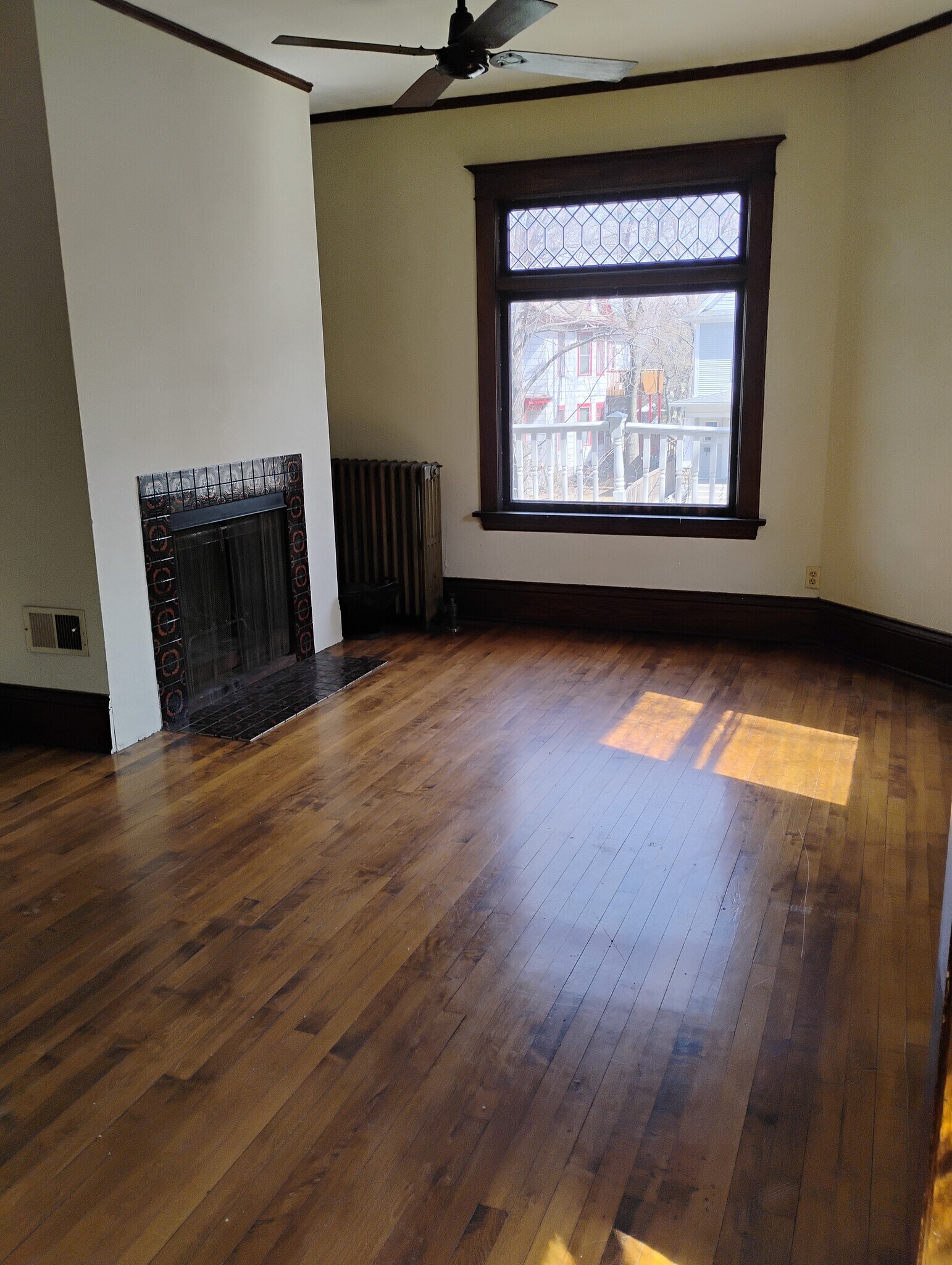 Building Photo - 1407 Girard Ave N